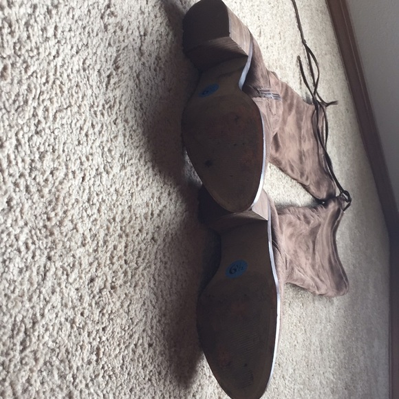 Steve Madden over the knee boots 6.5 - Picture 4 of 5